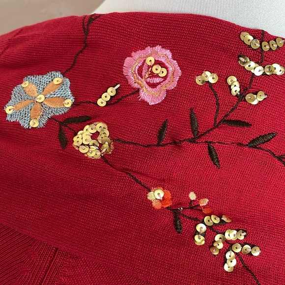 August Silk Knits Red Cartigan Embroidery Sequins Sleeve Back Floral Designs - Picture 4 of 12